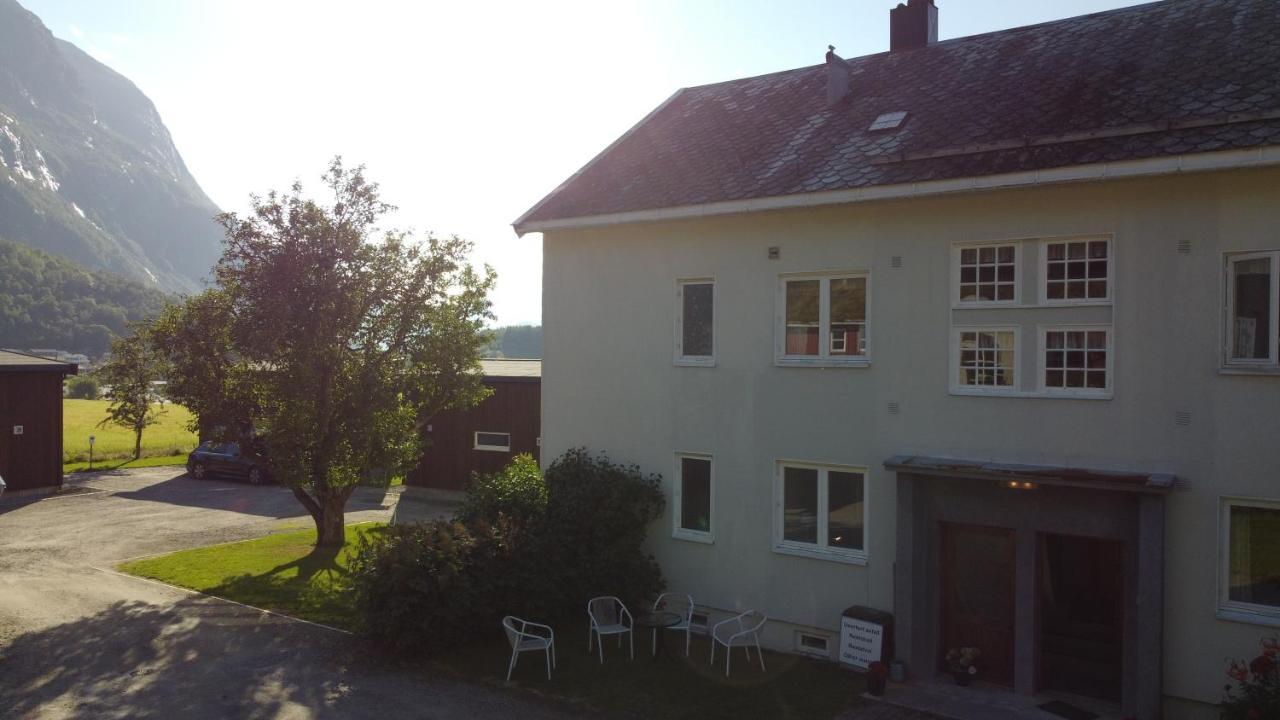 Andalsnes Hostel Eksteriør billede